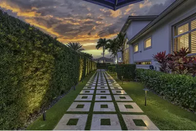 734 Cote Azur Drive, Palm Beach Gardens, FL 33410 - Photo 12