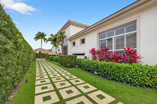 734 Cote Azur Dr, Palm Beach Gardens, FL 33410 - Photo 8