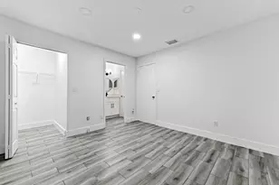 1390 Summit Run Cir, West Palm Beach, FL 33415 - Photo 18