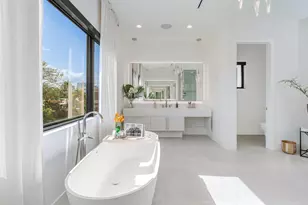 400 NE 4th St, Boca Raton, FL 33432 - Photo 40