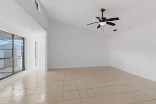 1020 Manor Dr, Lake Worth Beach, FL 33461 - Photo 10