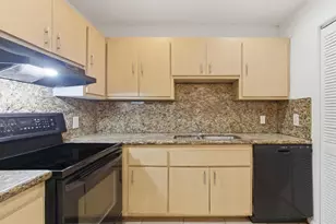 1020 Manor Dr, Lake Worth Beach, FL 33461 - Photo 16