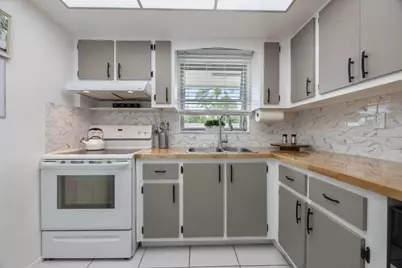 2545 Dudley Drive W #E, West Palm Beach, FL 33415 - Photo 8