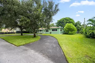 6400 Carambola Cir, West Palm Beach, FL 33406 - Photo 1