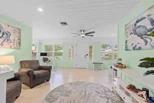 831 N Lakeside Dr, Lake Worth Beach, FL 33460 - Photo 6