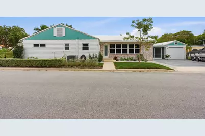 831 N Lakeside Drive, Lake Worth Beach, FL 33460 - Photo 4