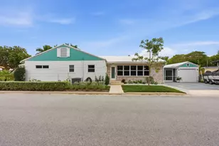 831 N Lakeside Dr, Lake Worth Beach, FL 33460 - Photo 4