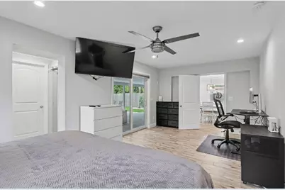 124 SW 11th Avenue, Boynton Beach, FL 33435 - Photo 14