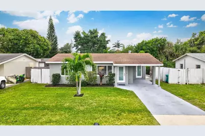 124 SW 11th Avenue, Boynton Beach, FL 33435 - Photo 1