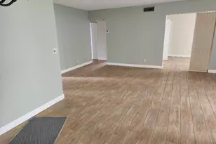 3345 Lucerne Park Dr, Greenacres, FL 33467 - Photo 8