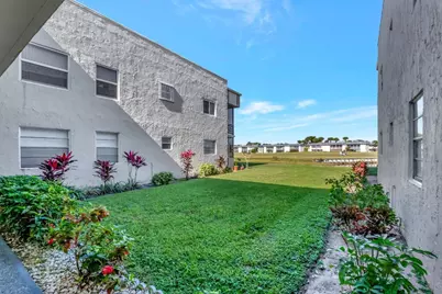 493 Flanders K, Delray Beach, FL 33484 - Photo 4