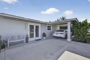 2388 S Wallen Dr, Palm Beach Gardens, FL 33410 - Photo 6