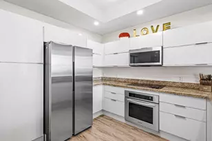 2641 N Flamingo Rd, Sunrise, FL 33323 - Photo 8