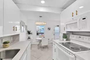 2043 Cornwall C, Boca Raton, FL 33434 - Photo 10