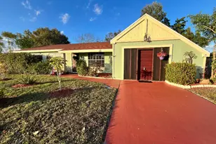 749 SW Watson Pl, Port Saint Lucie, FL 34953 - Photo 2