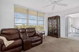 3960 Oaks Clubhouse Dr, Pompano Beach, FL 33069 - Photo 20