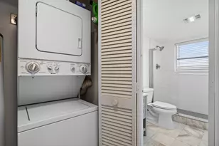 3960 Oaks Clubhouse Dr, Pompano Beach, FL 33069 - Photo 18