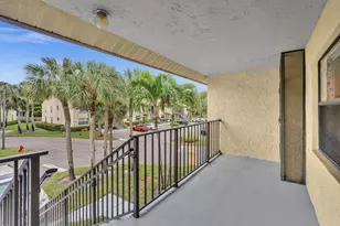 3529 Englewood Dr, Lake Worth, FL 33467 - Photo 4