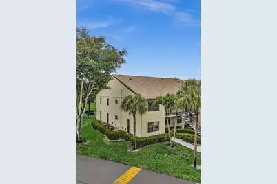 3529 Englewood Drive #321, Lake Worth, FL 33467 - Photo 2