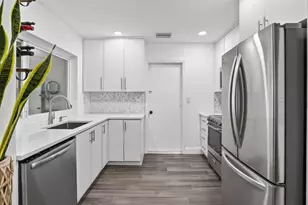 4400 NW 45th Ct, Tamarac, FL 33319 - Photo 10