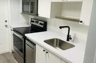 1500 Crescent Cir, Lake Park, FL 33403 - Photo 8