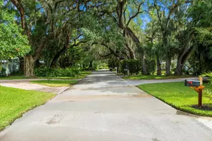 2706 10th Ave, Vero Beach, FL 32960 - Photo 1