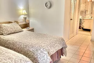 19 Golfs Edge F, West Palm Beach, FL 33417 - Photo 4