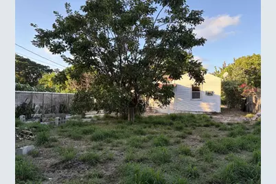 926 NW Upland Road, West Palm Beach, FL 33401 - Photo 2