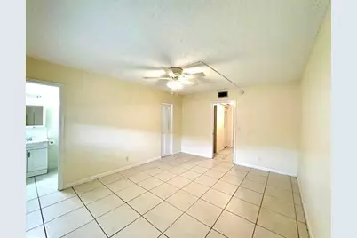 116 Oxford 400, West Palm Beach, FL 33417 - Photo 14