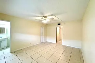 116 Oxford 400, West Palm Beach, FL 33417 - Photo 14