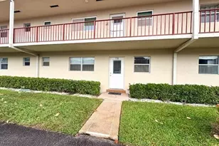 116 Oxford 400, West Palm Beach, FL 33417 - Photo 2
