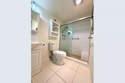 116 Oxford 400, West Palm Beach, FL 33417 - Photo 16