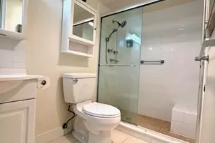 116 Oxford 400, West Palm Beach, FL 33417 - Photo 16