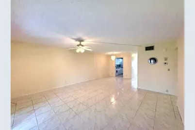 116 Oxford 400, West Palm Beach, FL 33417 - Photo 10