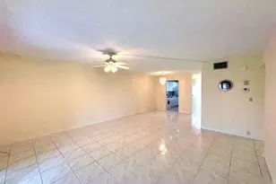 116 Oxford 400, West Palm Beach, FL 33417 - Photo 10