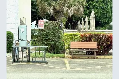 116 Oxford 400, West Palm Beach, FL 33417 - Photo 32