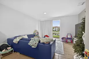 4147 Napoli Lake Dr, Riviera Beach, FL 33410 - Photo 4