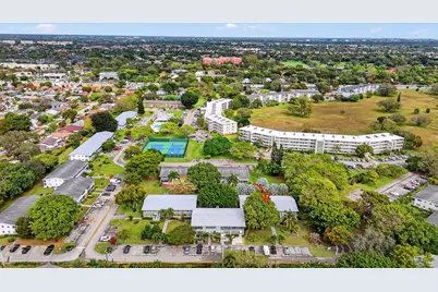 262 Ventnor R, Deerfield Beach, FL 33442 - Photo 26