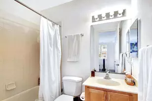 883 Millbrae Ct, West Palm Beach, FL 33401 - Photo 10