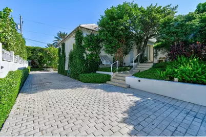 117 Via Vizcaya, Palm Beach, FL 33480 - Photo 2