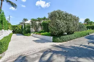 117 Via Vizcaya, Palm Beach, FL 33480 - Photo 18