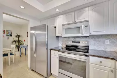 806 SE 7th Street #104, Deerfield Beach, FL 33441 - Photo 2