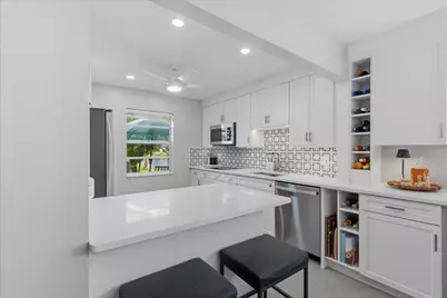 154 Lake Rebecca Drive, West Palm Beach, FL 33411 - Photo 6