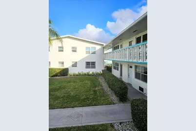 417 Windsor R, West Palm Beach, FL 33417 - Photo 2