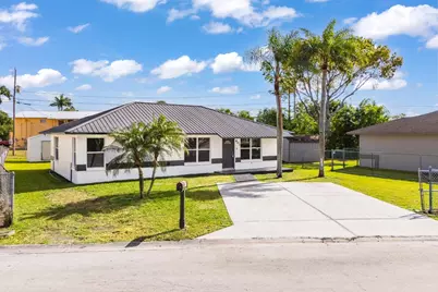 603 SW 10th Street, Belle Glade, FL 33430 - Photo 1