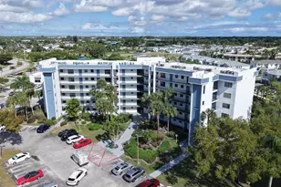 4640 Lucerne Lakes Blvd W, Lake Worth, FL 33467 - Photo 10