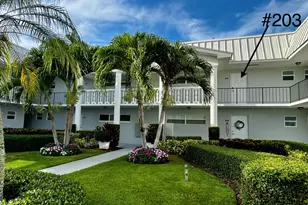 32 Colonial Club Dr, Boynton Beach, FL 33435 - Photo 1