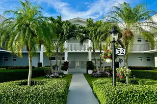 32 Colonial Club Dr, Boynton Beach, FL 33435 - Photo 1