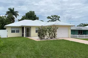 1057 SW Spruce St, Palm City, FL 34990 - Photo 2