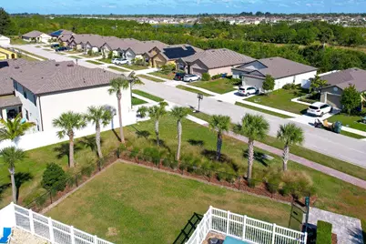 1718 Party Place, Fort Pierce, FL 34947 - Photo 32